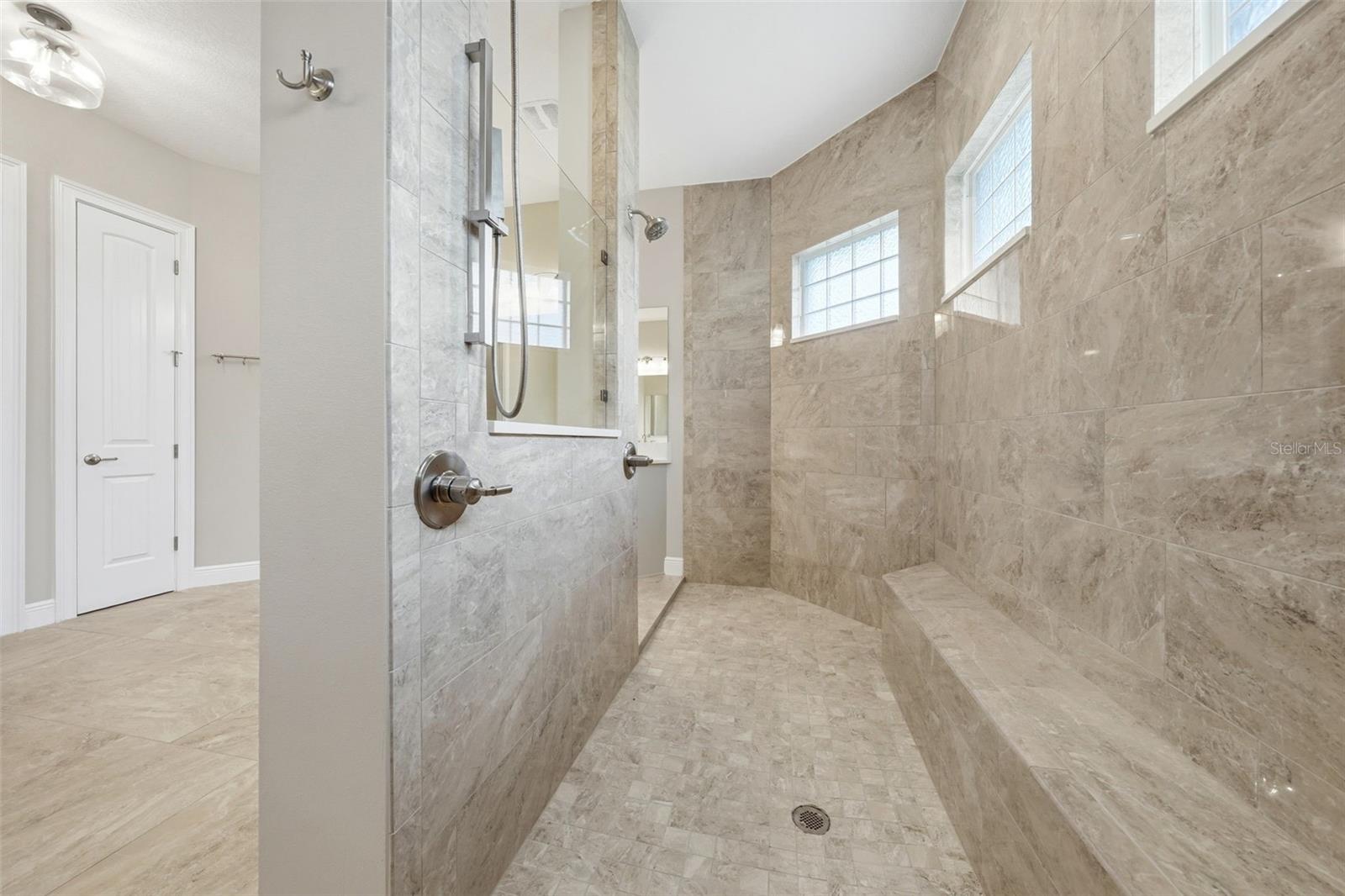5066 GREENS DR — photo 52
