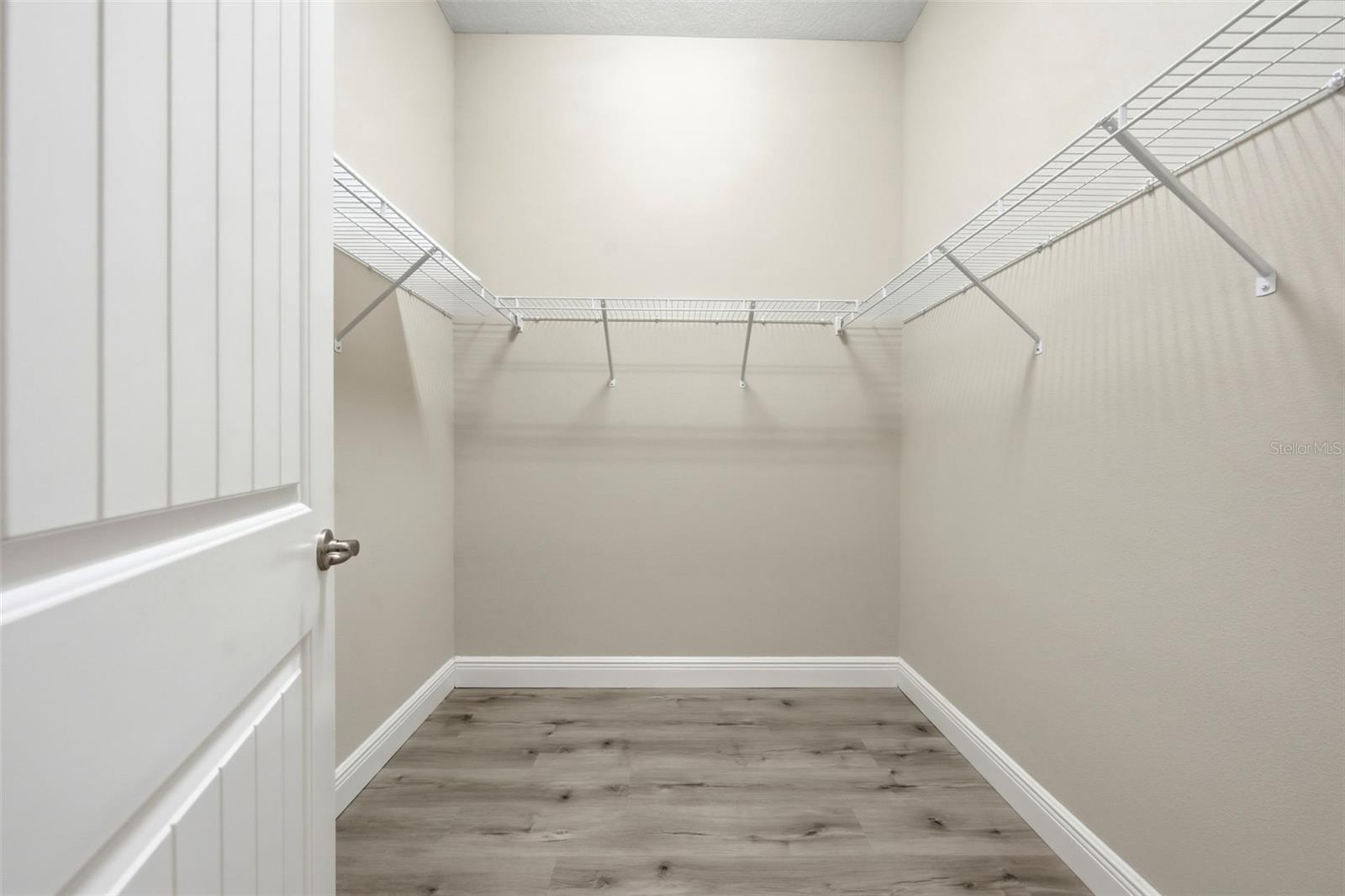 5066 GREENS DR — photo 54