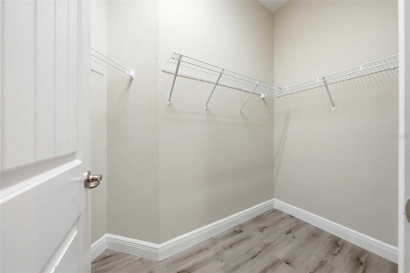 5066 GREENS DR — photo 55