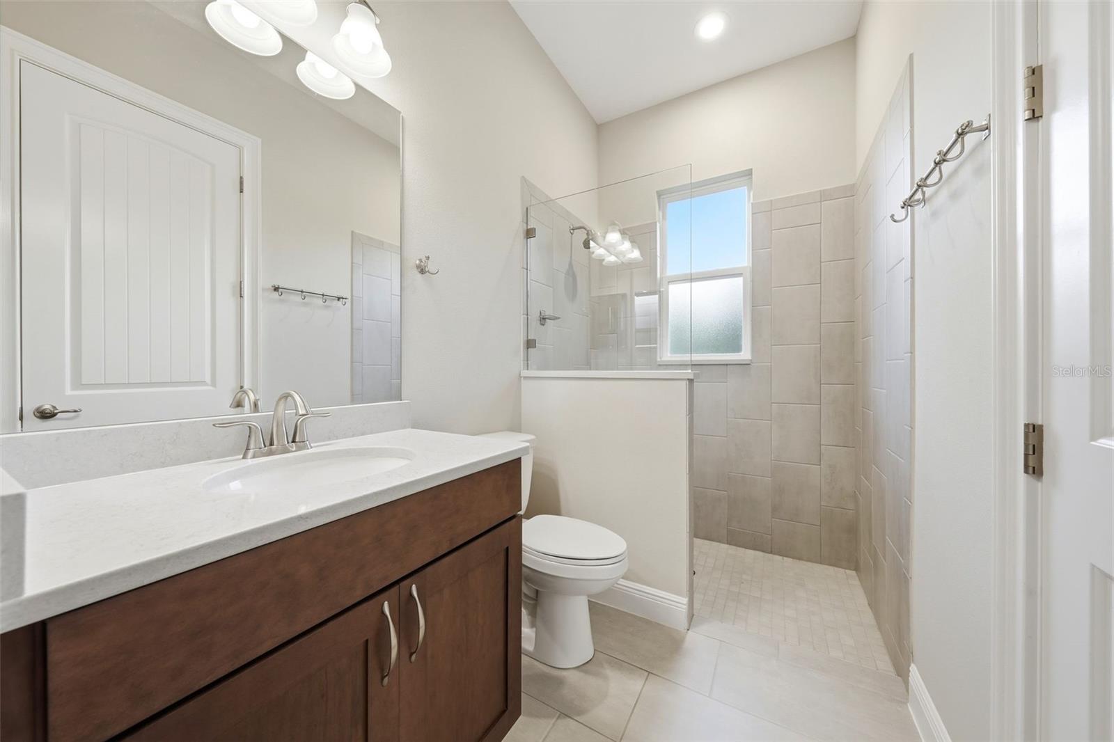 5066 GREENS DR — photo 56