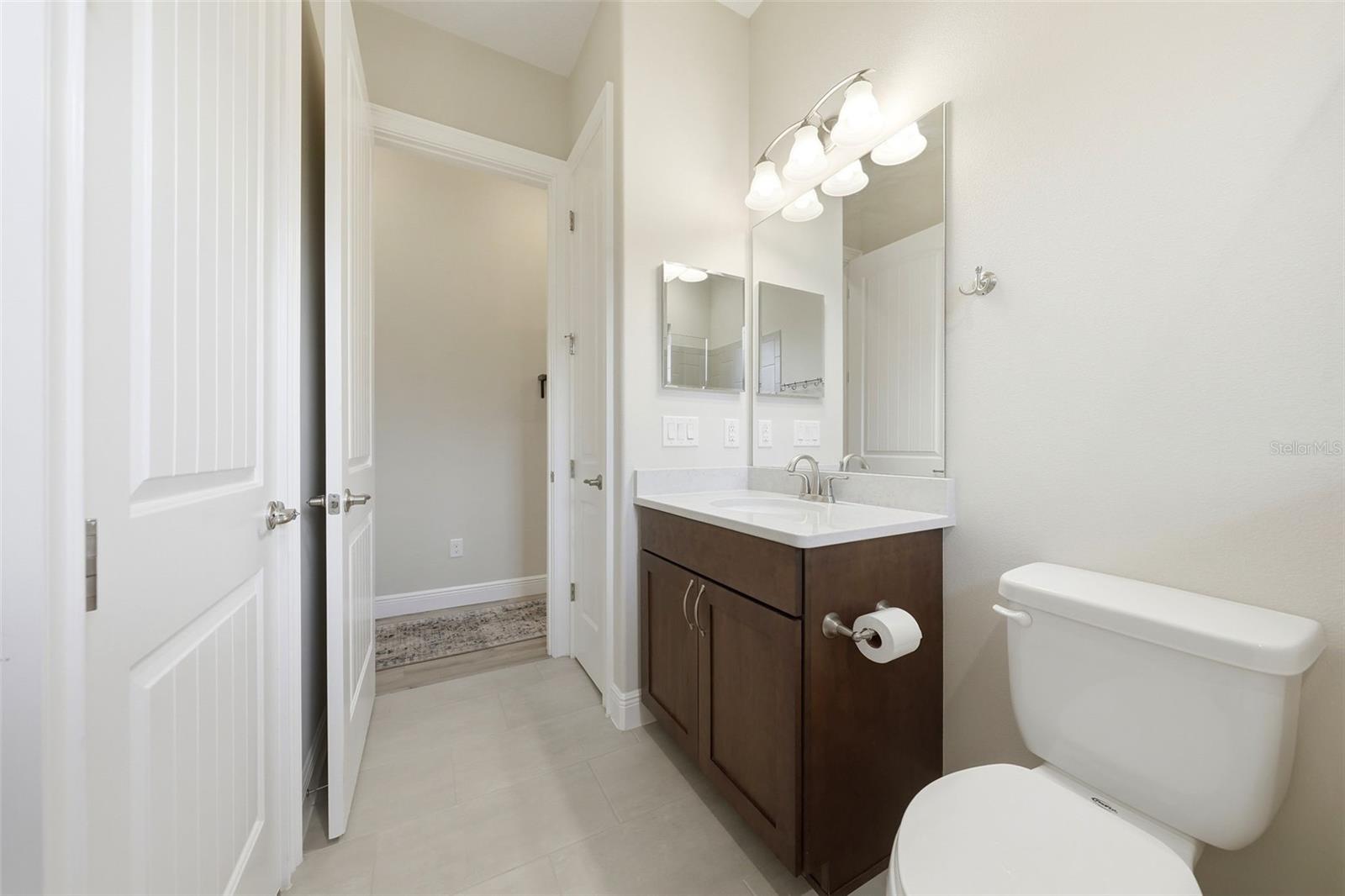 5066 GREENS DR — photo 57