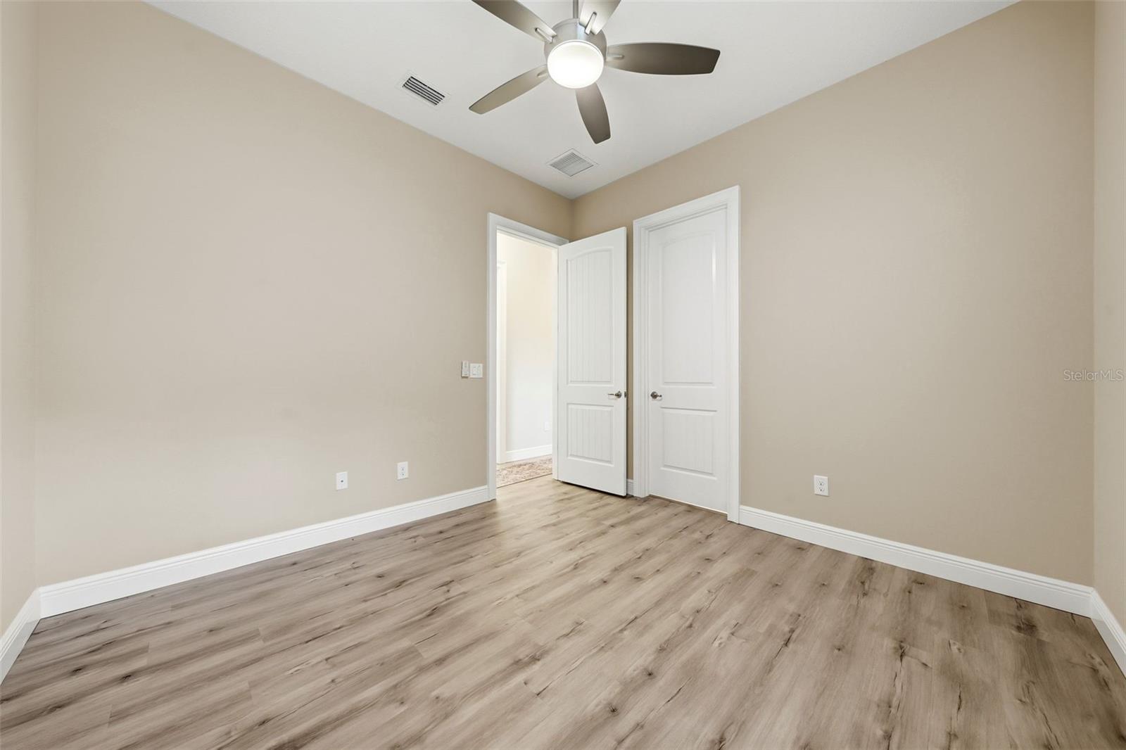 5066 GREENS DR — photo 64