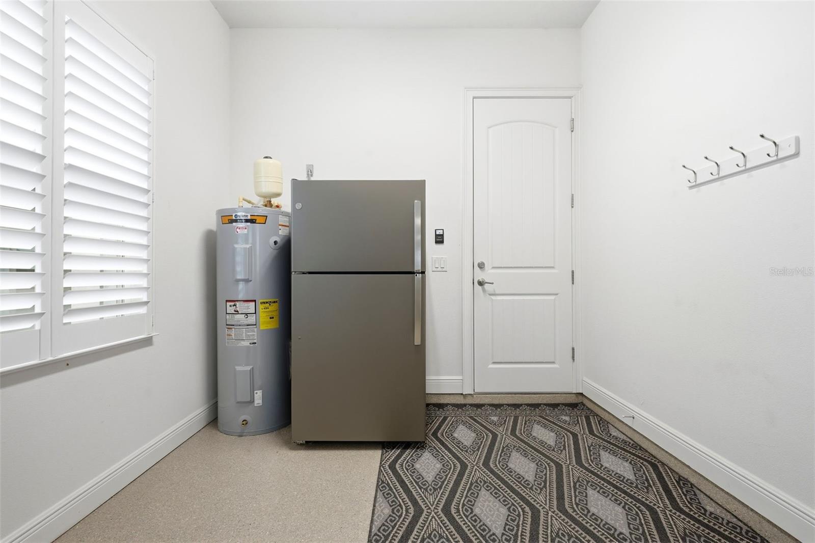 5066 GREENS DR — photo 69