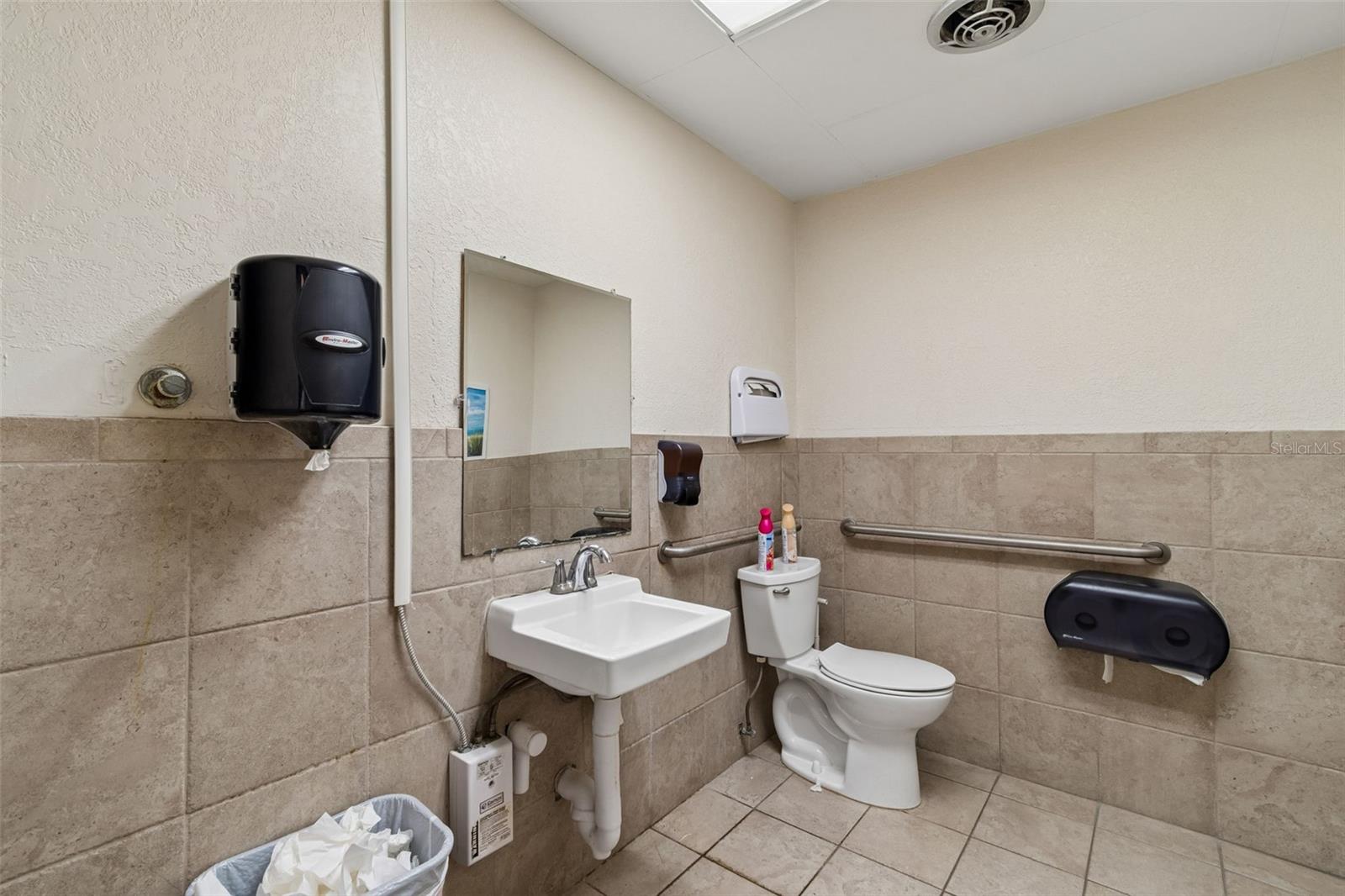 4901 E BUSCH BLVD — photo 15