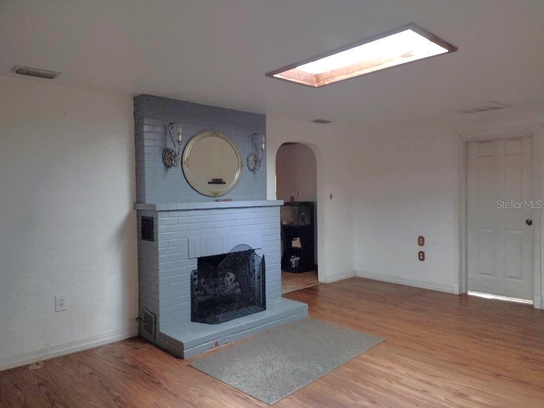 651 OLD HAW CREEK RD — photo 2
