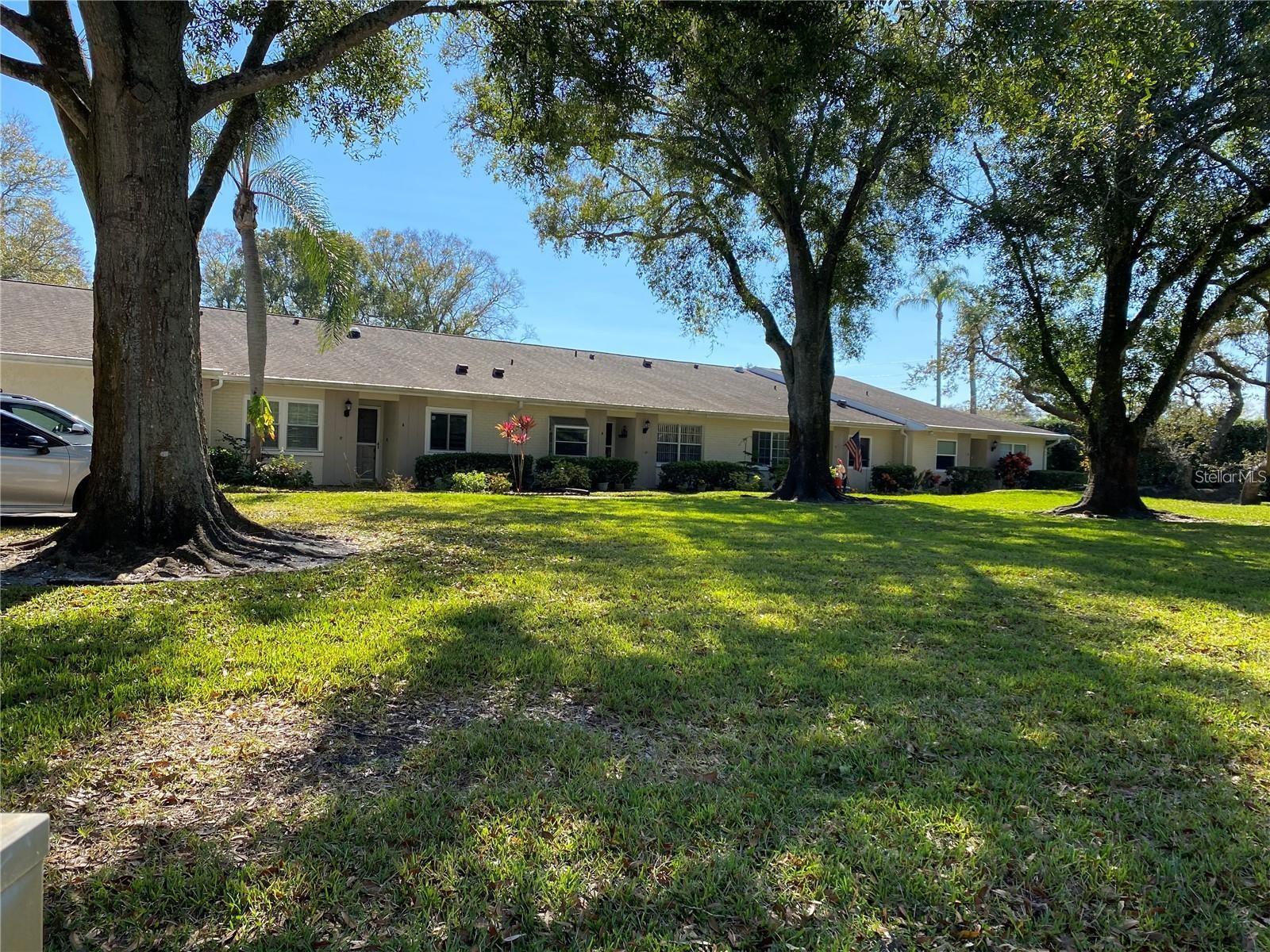 1059 DUNROBIN DR #B photo
