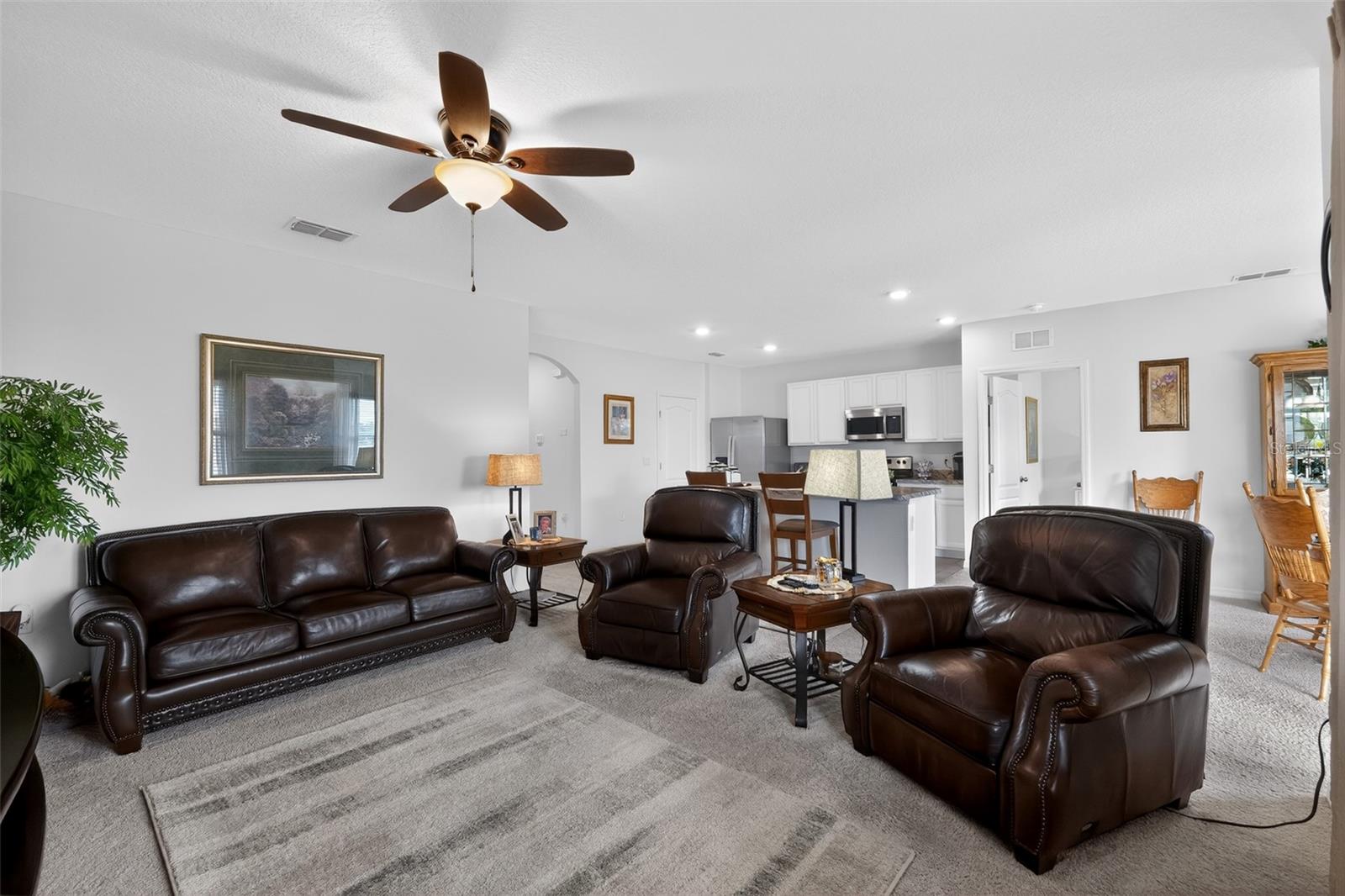 524 BOARDWALK AVE — photo 4