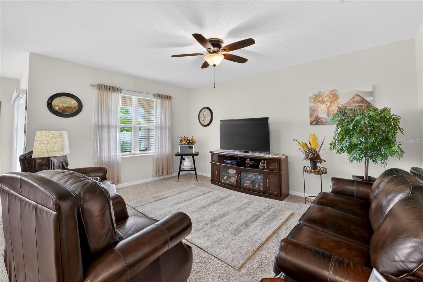 524 BOARDWALK AVE — photo 5