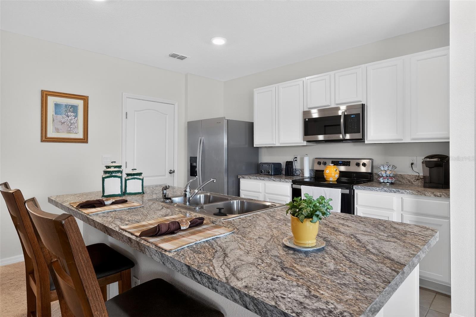 524 BOARDWALK AVE — photo 9
