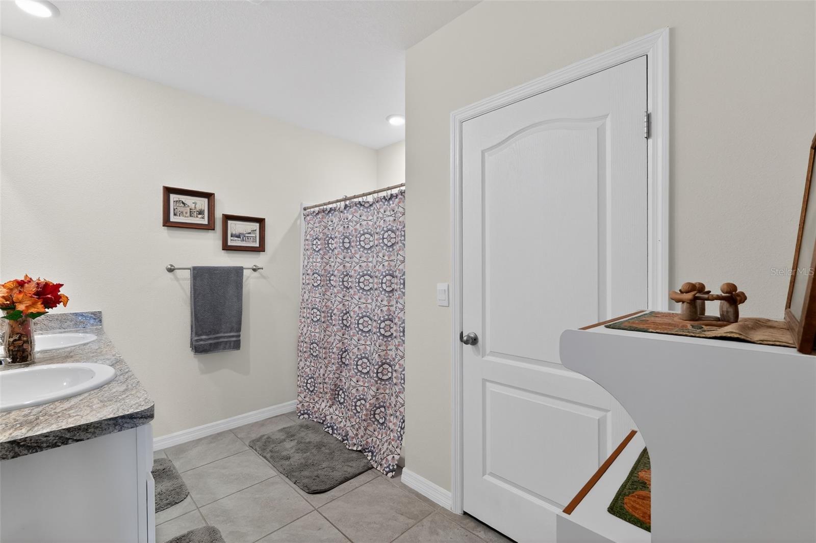 524 BOARDWALK AVE — photo 19