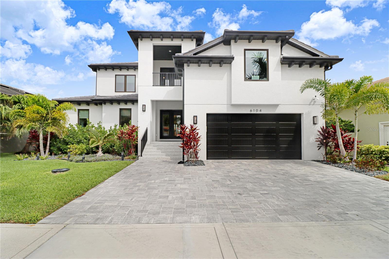 6104 LAGOMAR LN photo