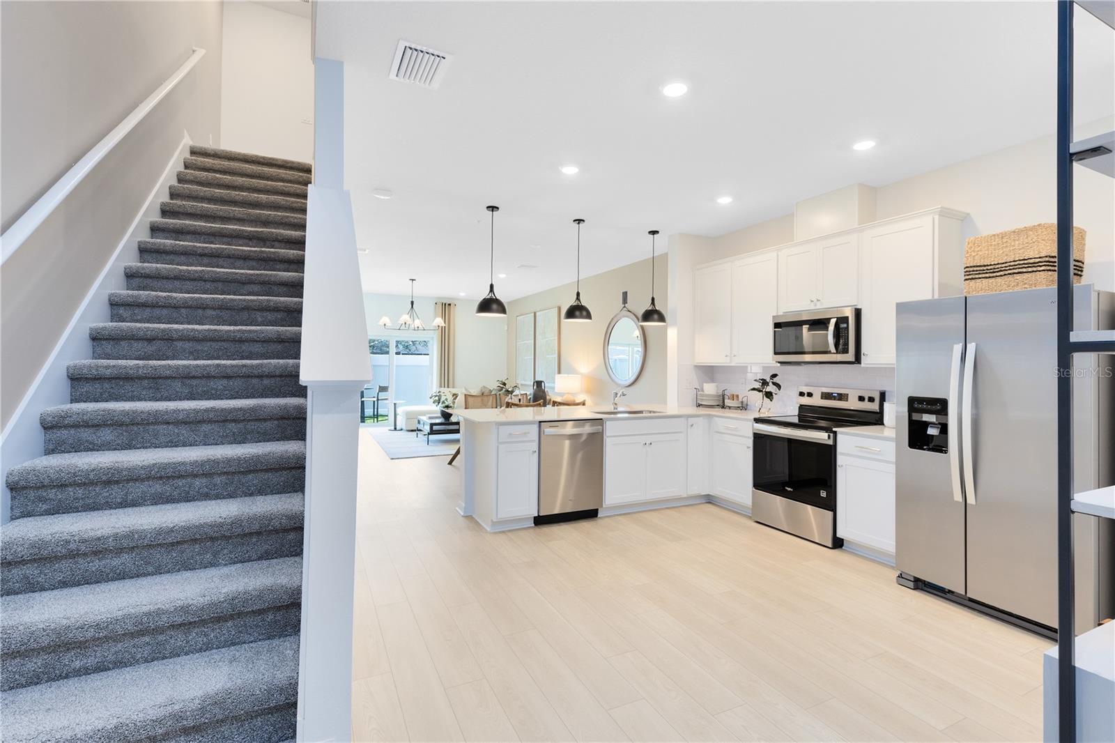 4427 JETTY LANE NE — photo 3