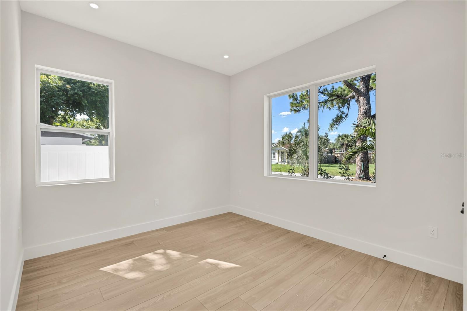 5346 2ND AVE S — photo 34