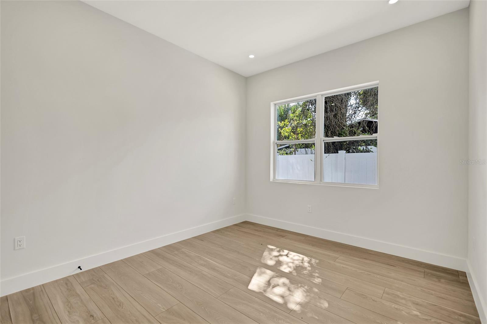 5346 2ND AVE S — photo 36