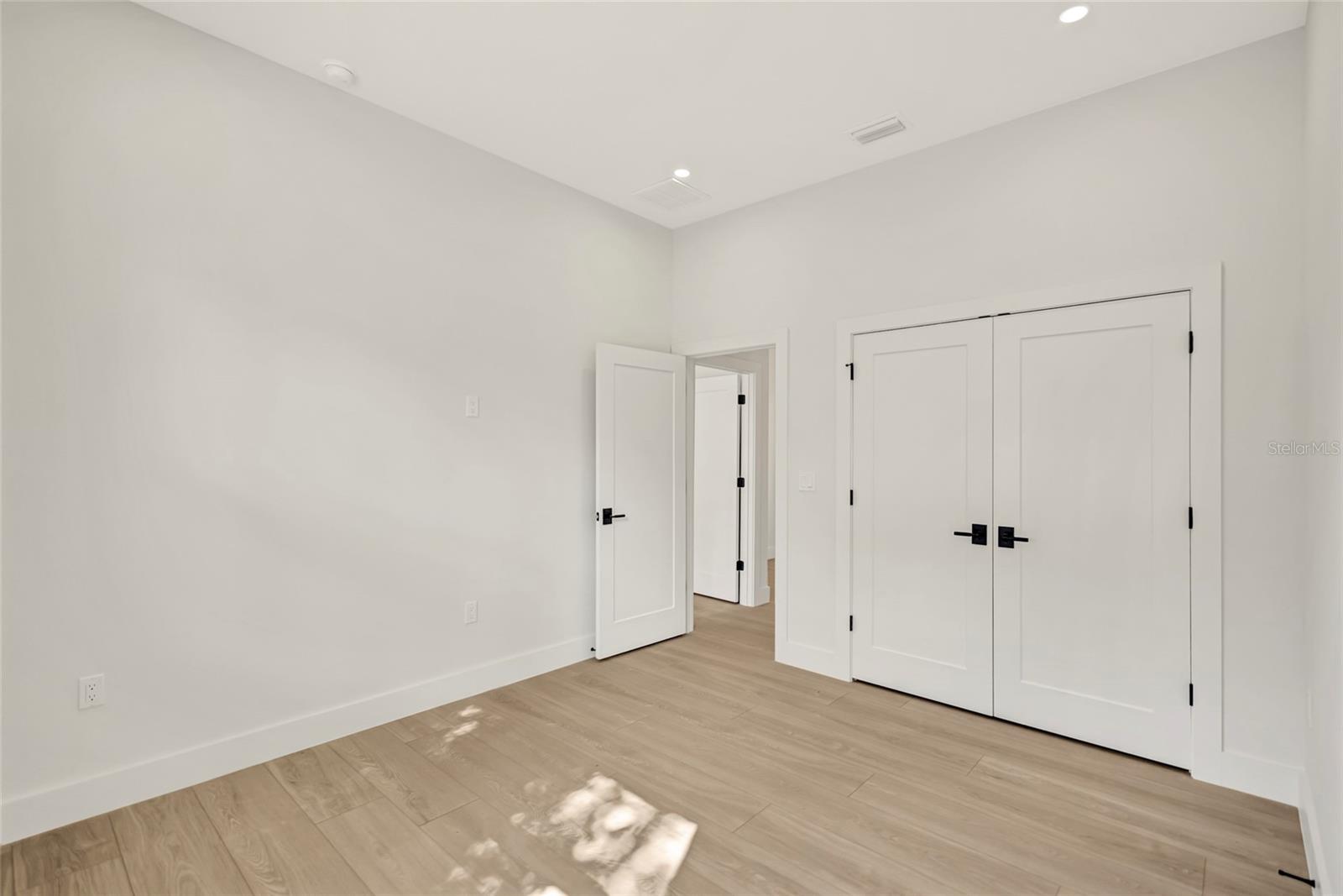 5346 2ND AVE S — photo 37