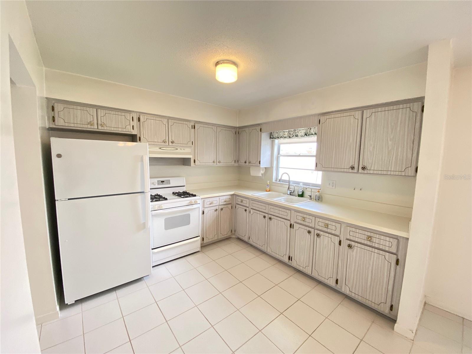 5105 ROSE PL N — photo 14