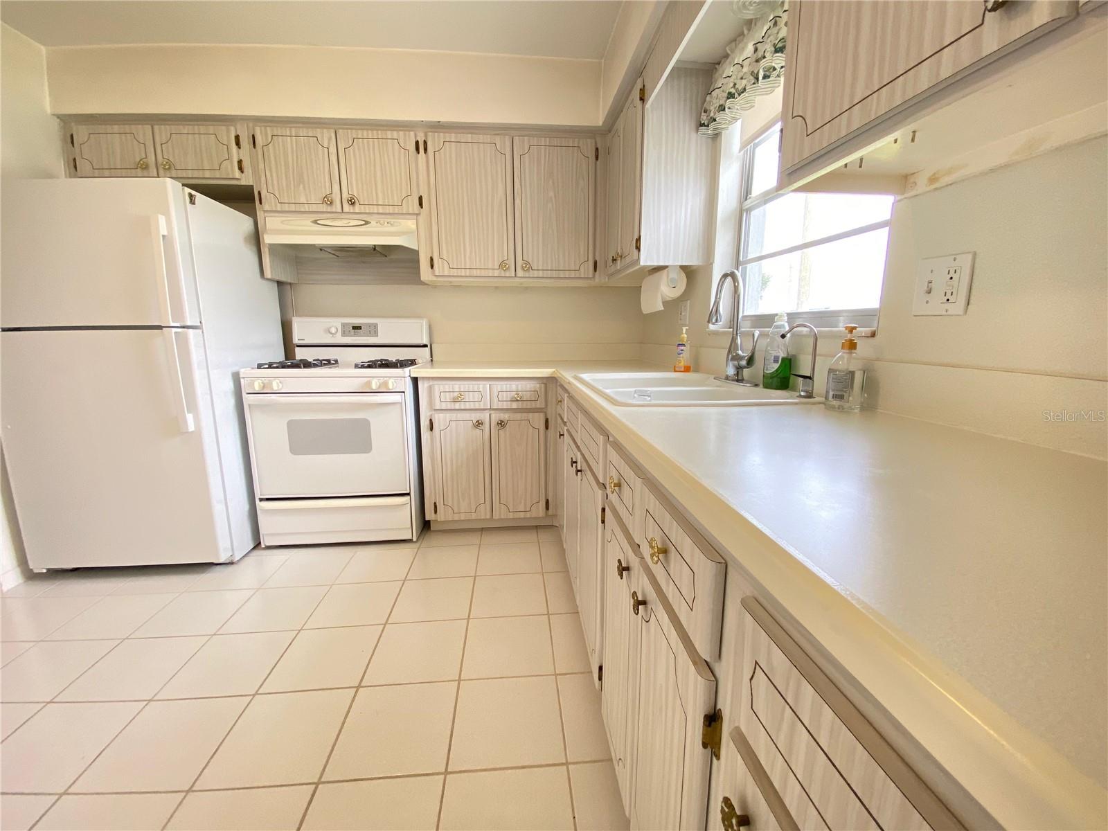 5105 ROSE PL N — photo 16