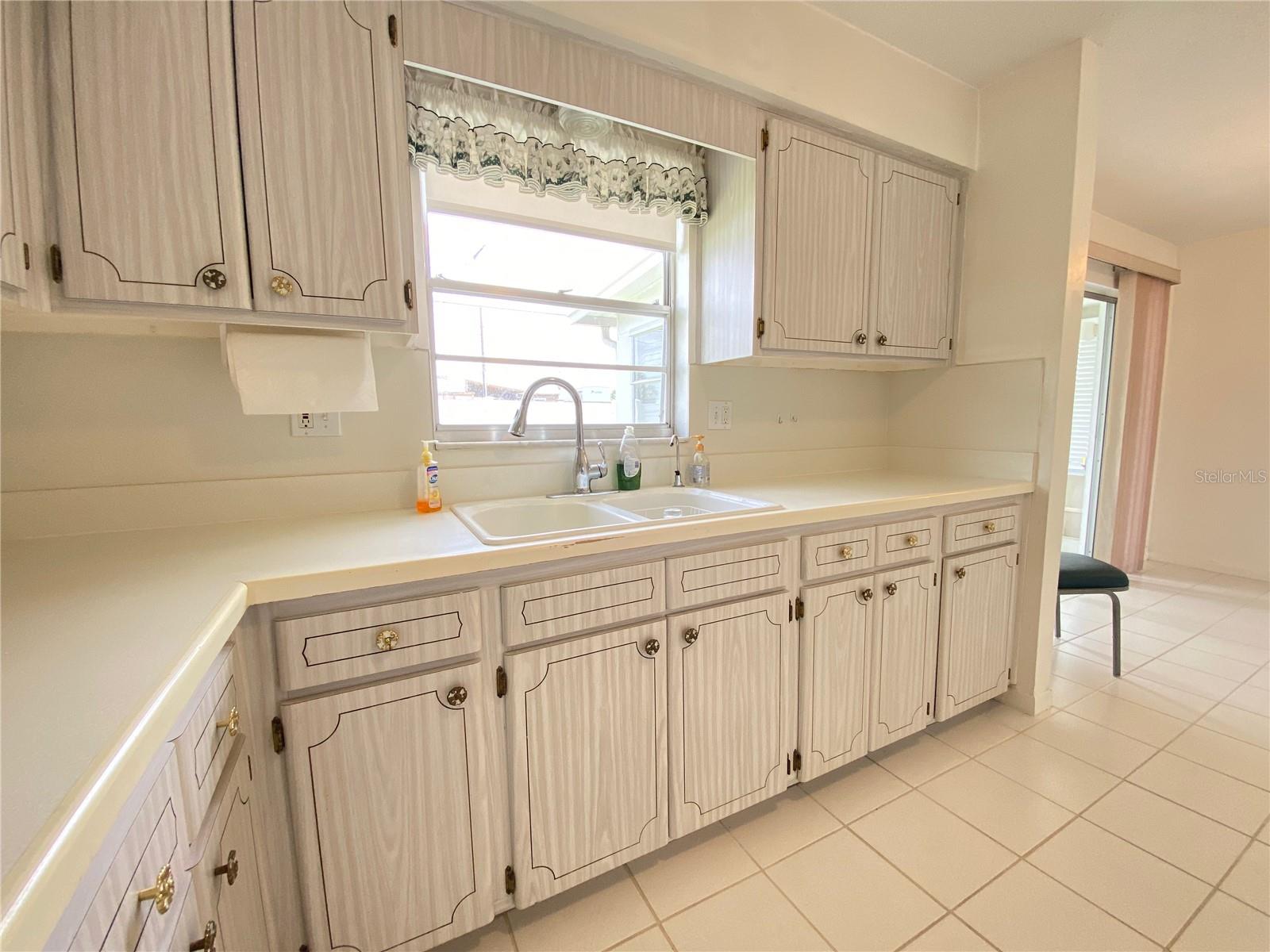 5105 ROSE PL N — photo 19