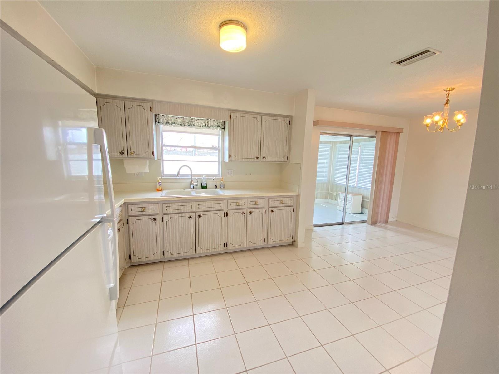 5105 ROSE PL N — photo 20