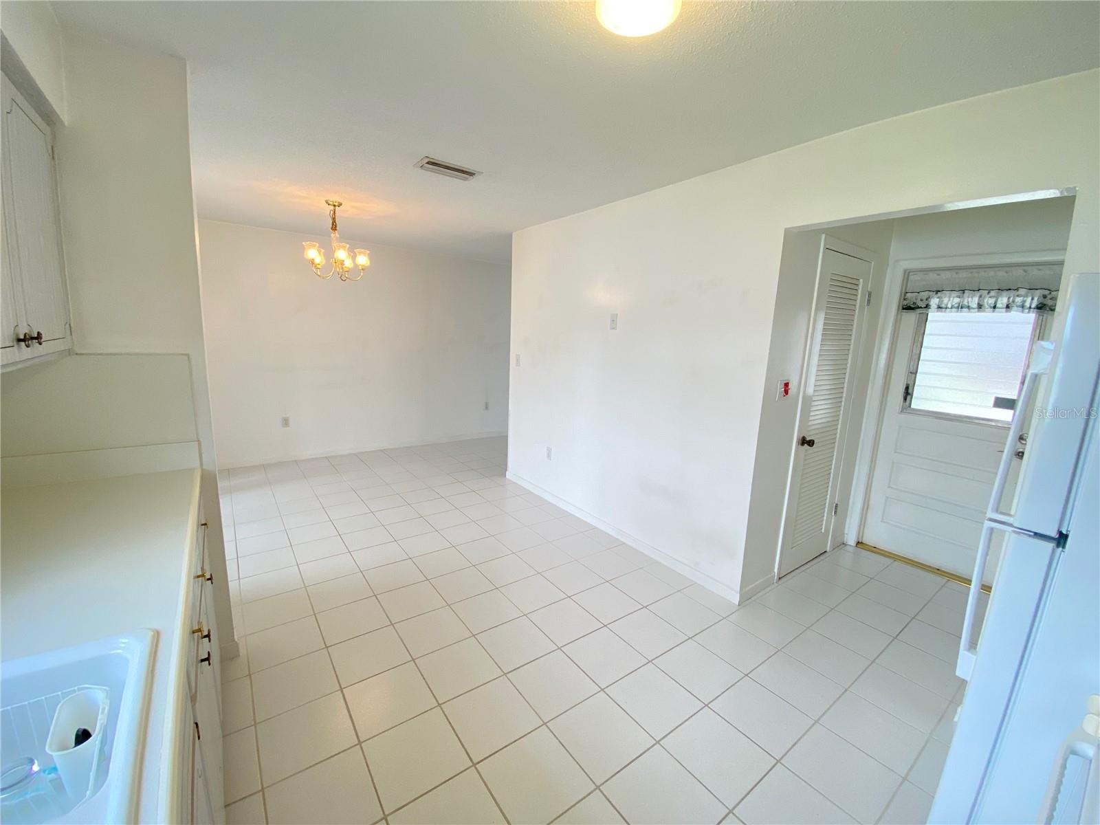5105 ROSE PL N — photo 22