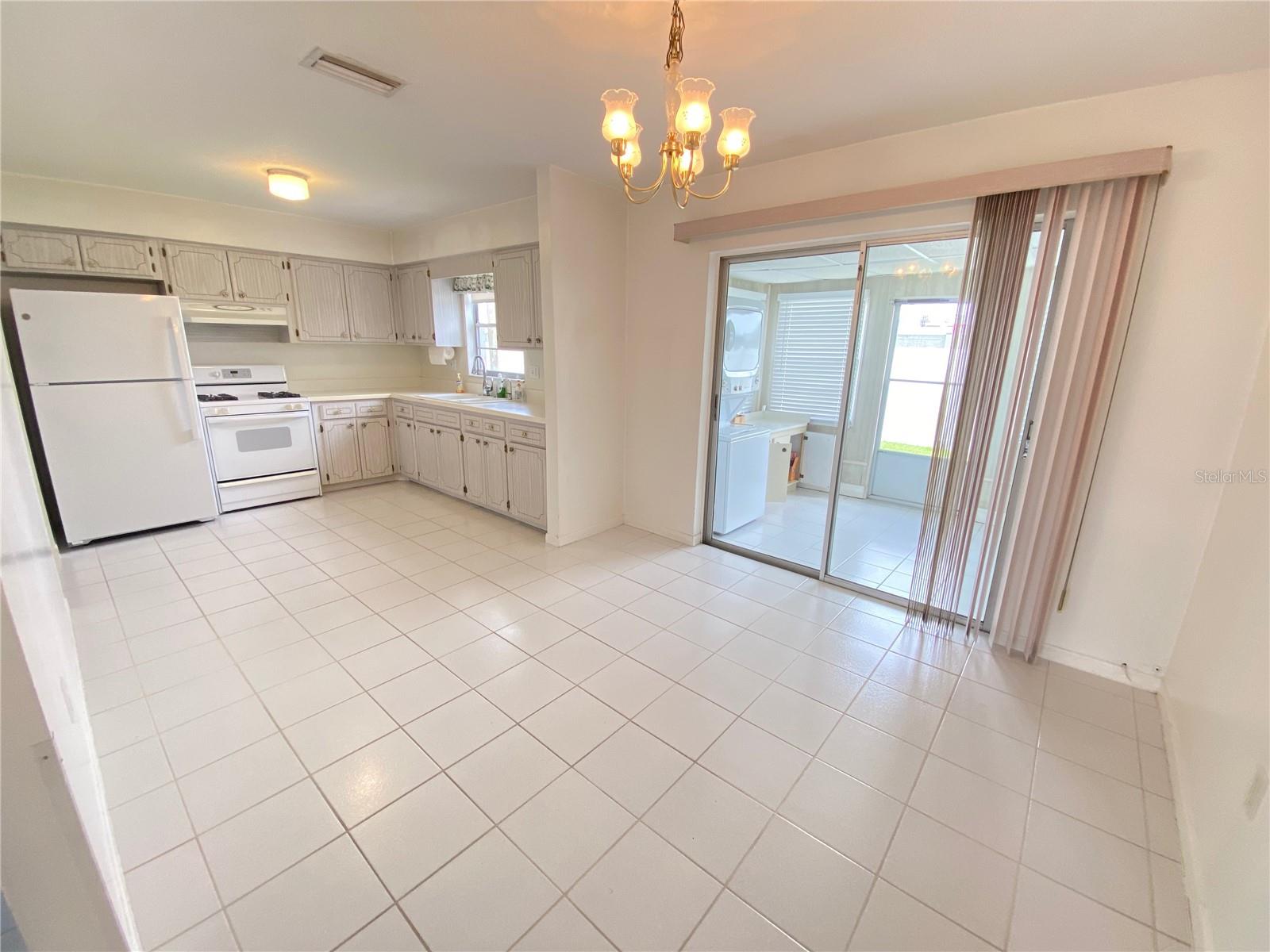5105 ROSE PL N — photo 24