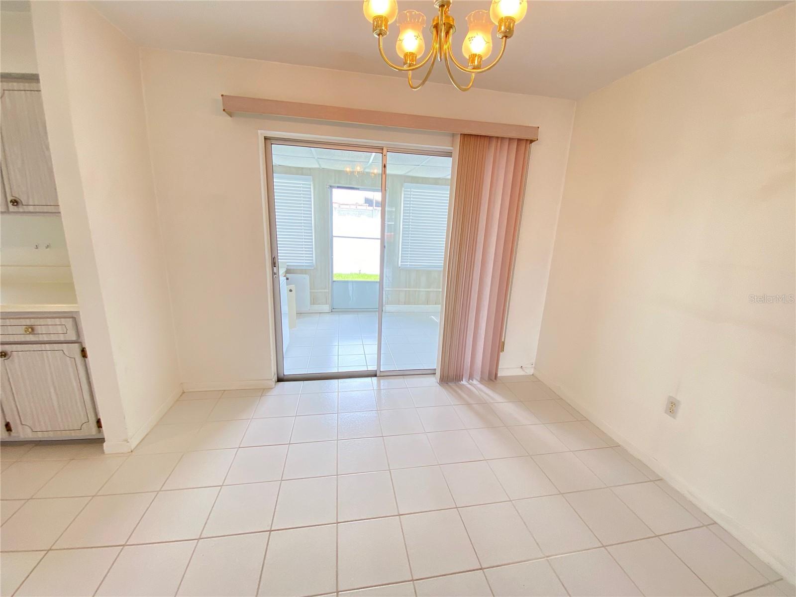 5105 ROSE PL N — photo 26