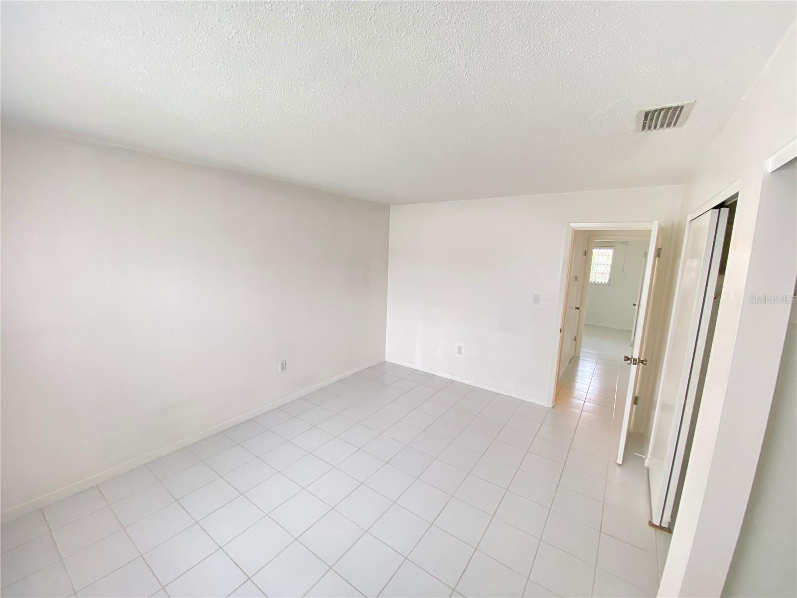 5105 ROSE PL N — photo 28