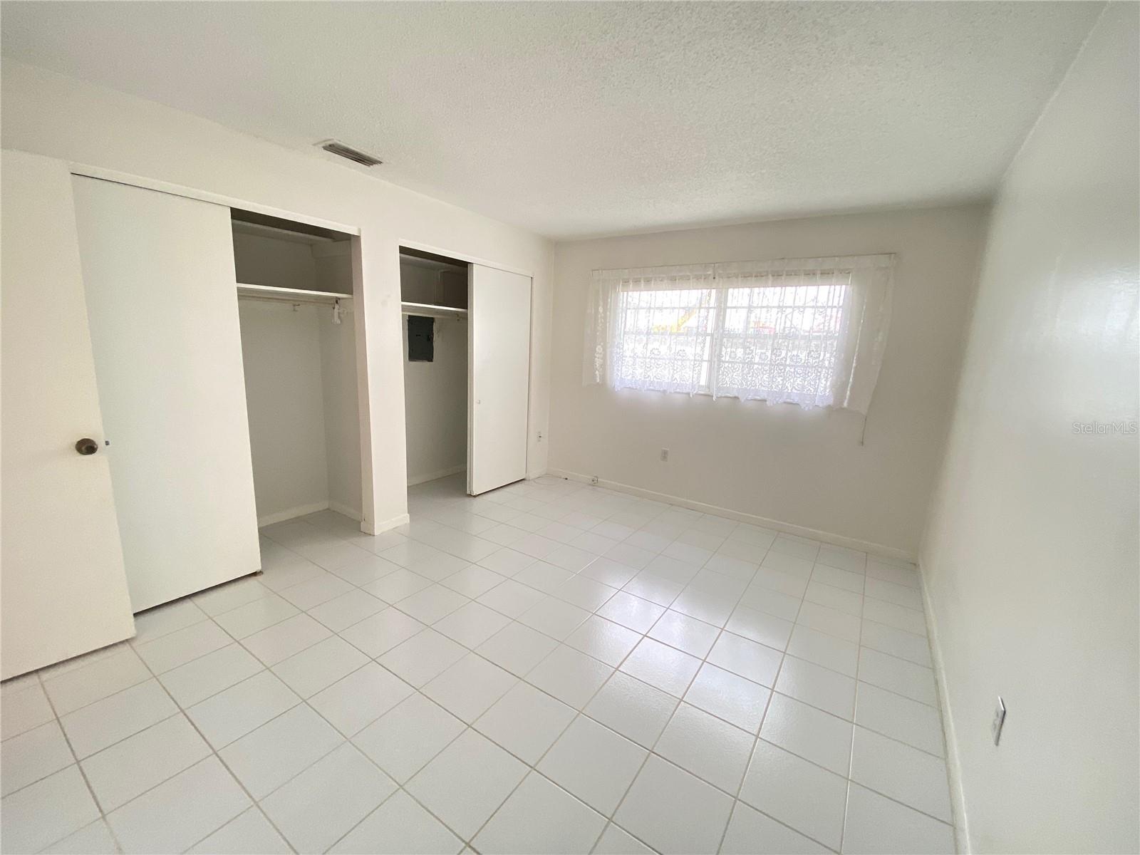 5105 ROSE PL N — photo 30