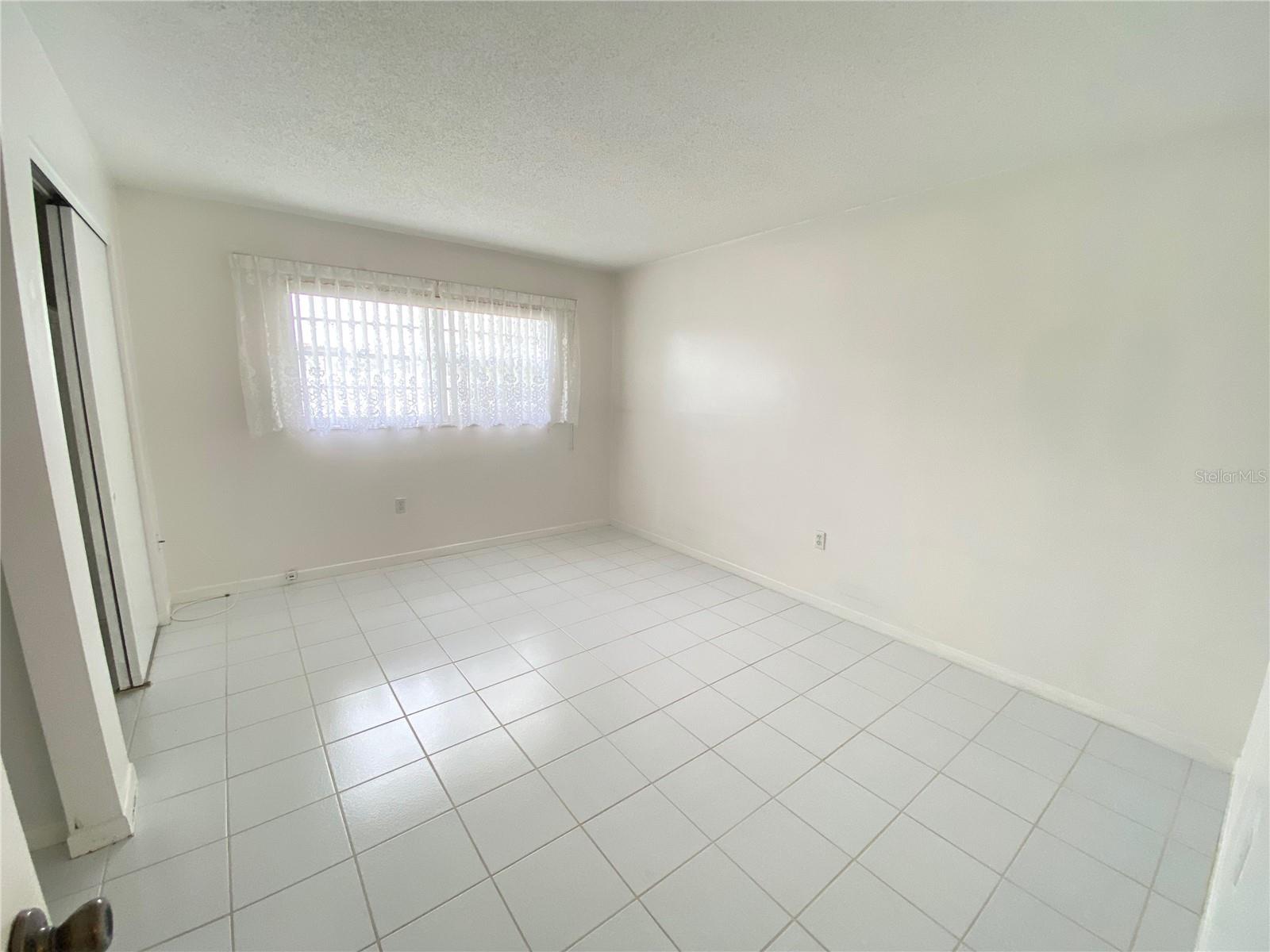 5105 ROSE PL N — photo 31