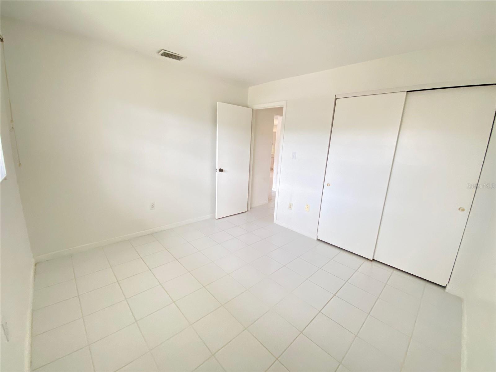 5105 ROSE PL N — photo 32