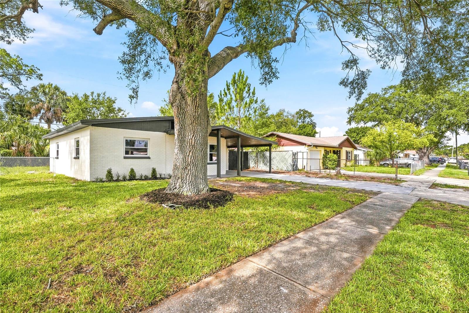 8118 TANGLEWOOD LN — photo 27