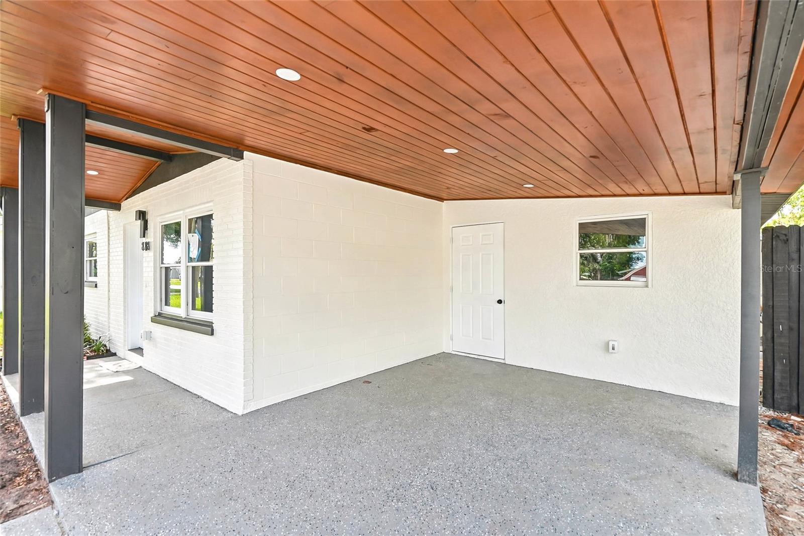 8118 TANGLEWOOD LN — photo 30