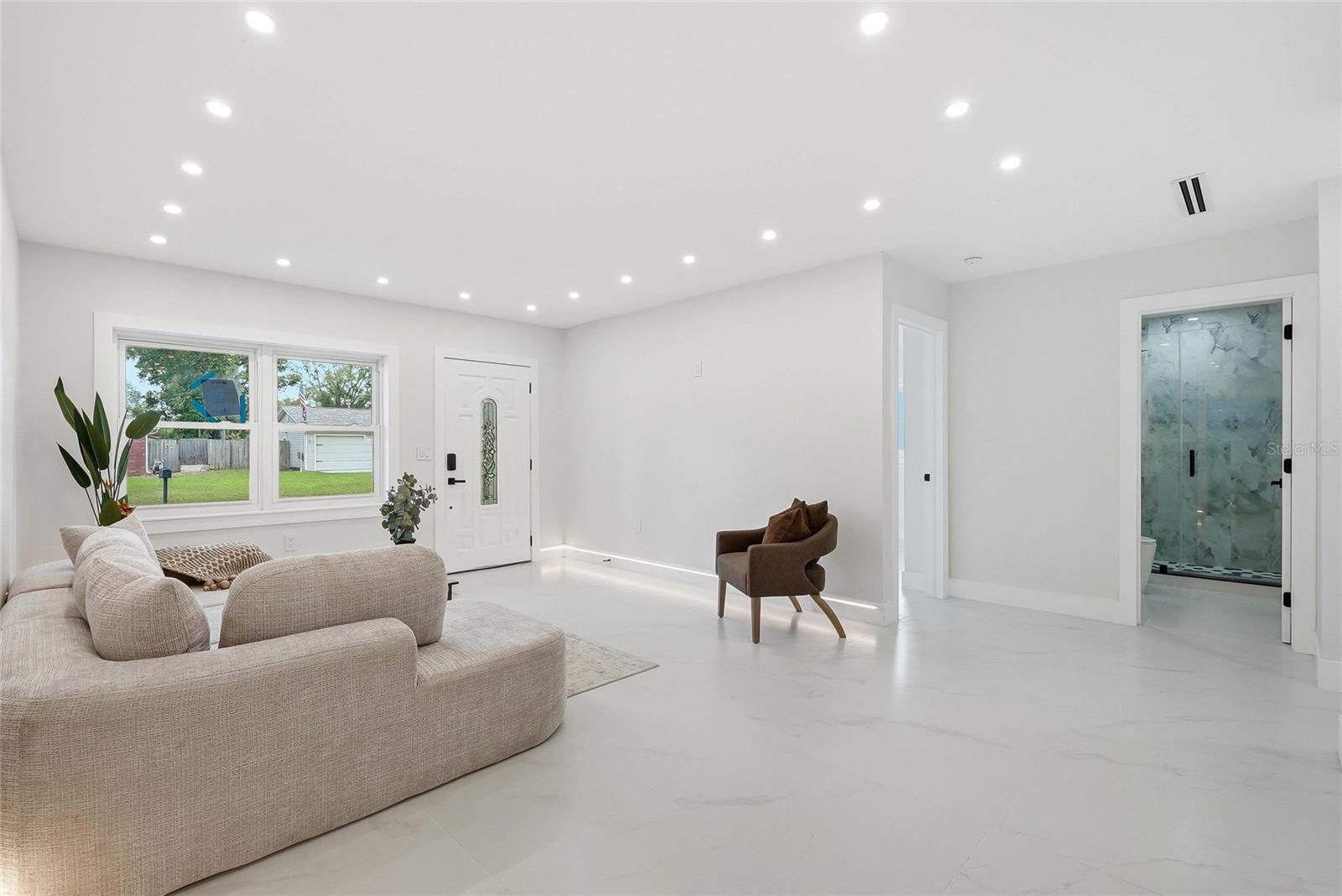 8118 TANGLEWOOD LN — photo 3