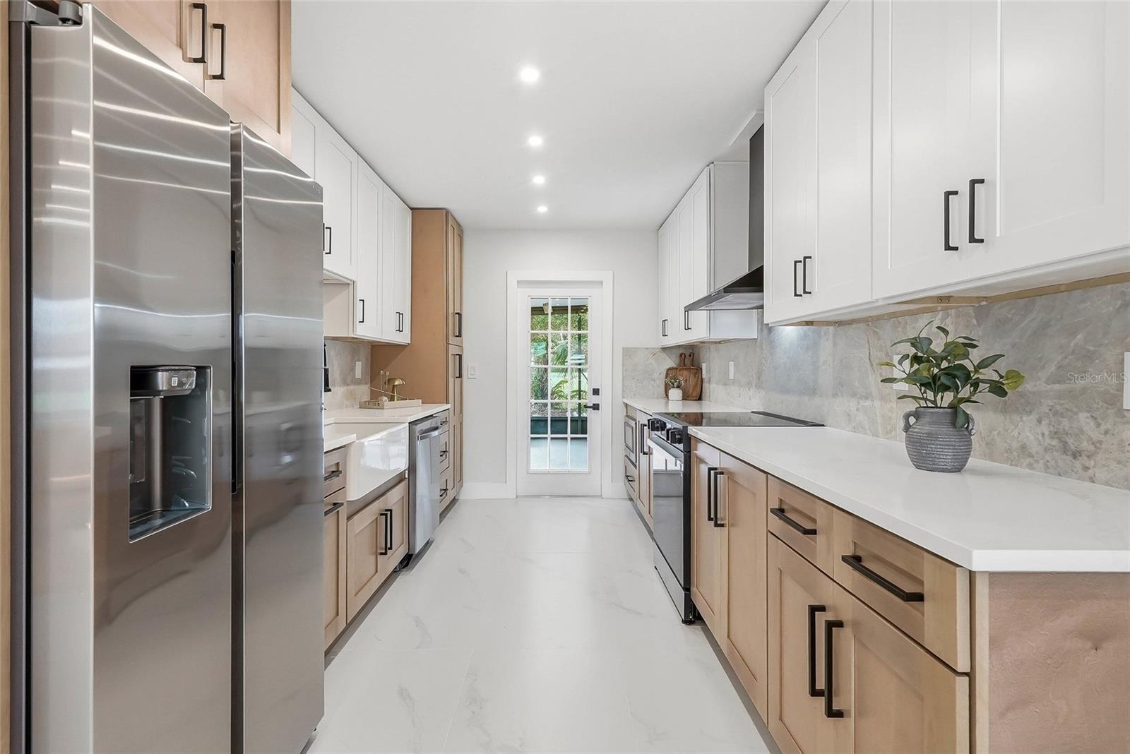 8118 TANGLEWOOD LN — photo 6