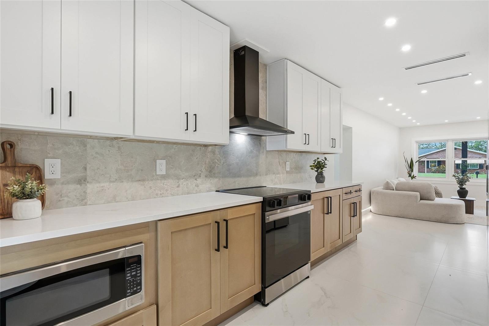 8118 TANGLEWOOD LN — photo 8