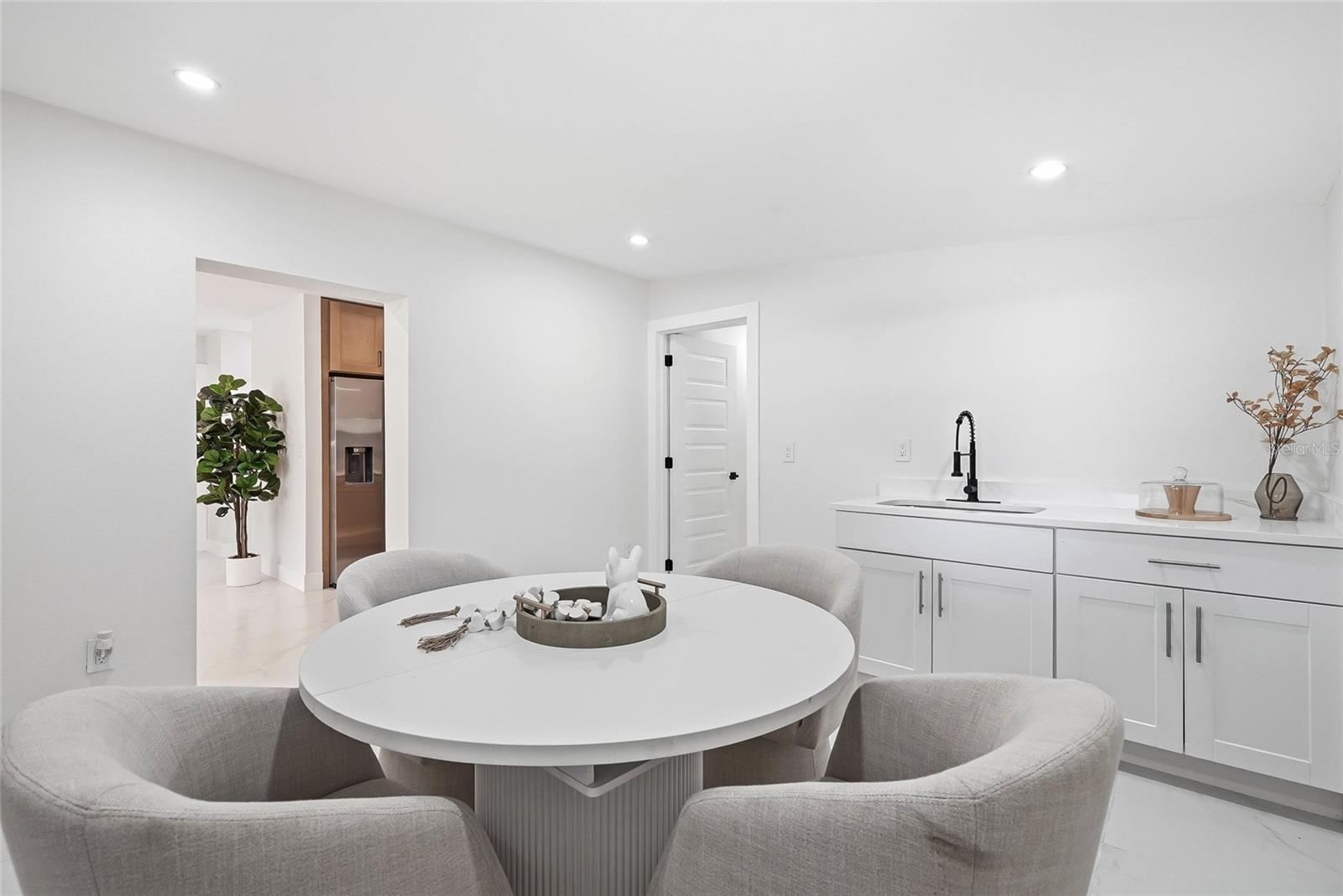 8118 TANGLEWOOD LN — photo 13