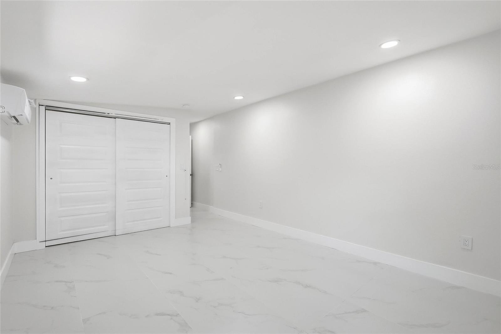 8118 TANGLEWOOD LN — photo 15