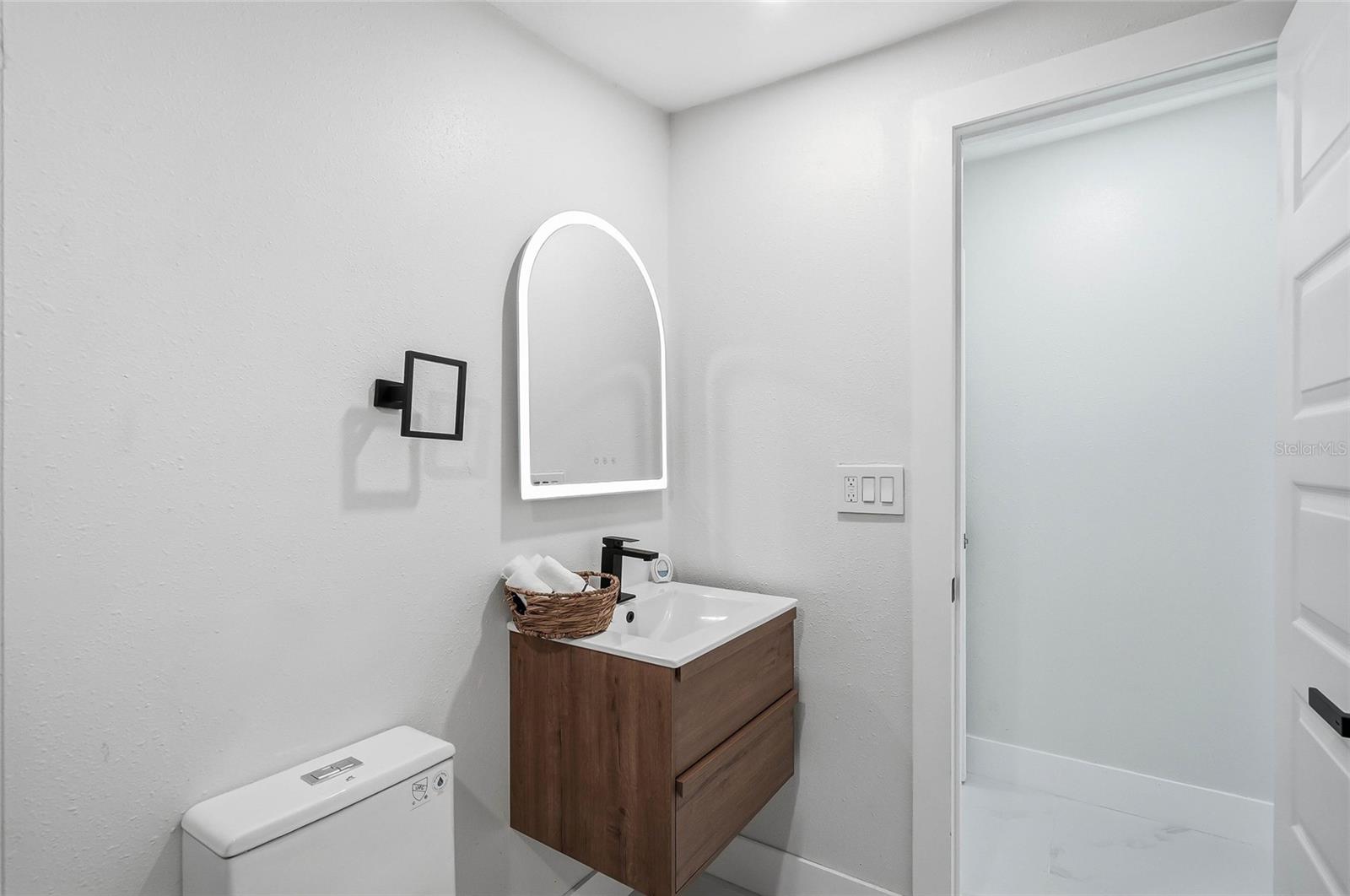 8118 TANGLEWOOD LN — photo 17