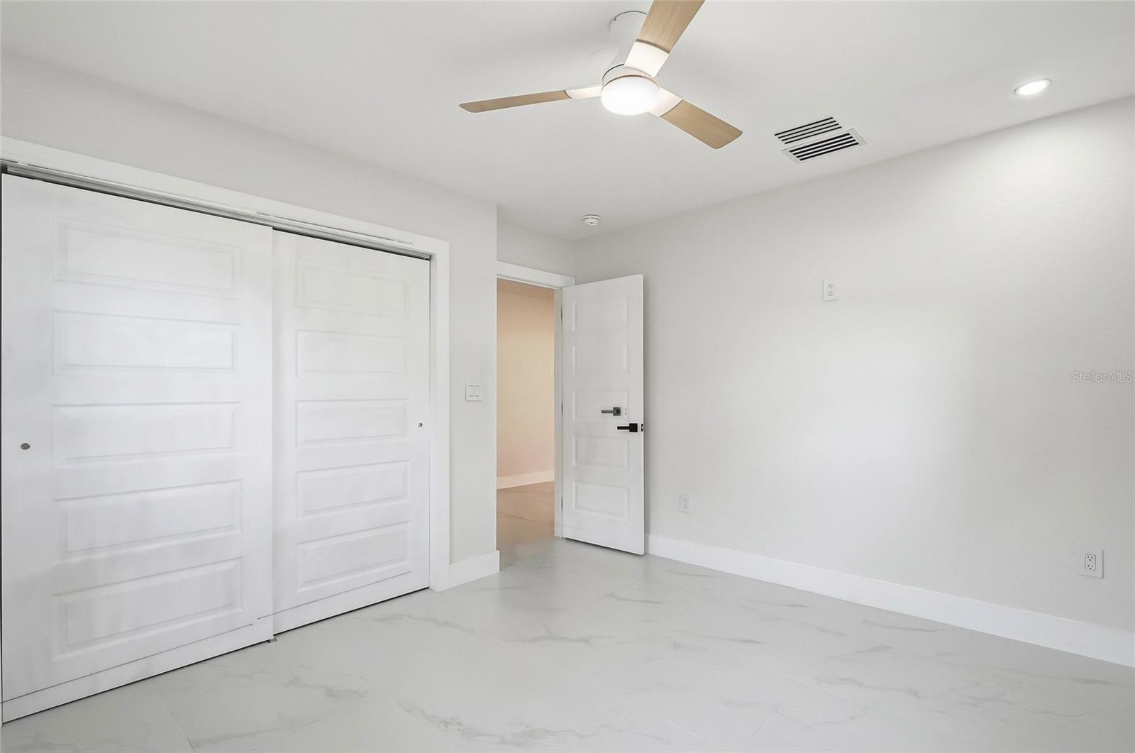8118 TANGLEWOOD LN — photo 23