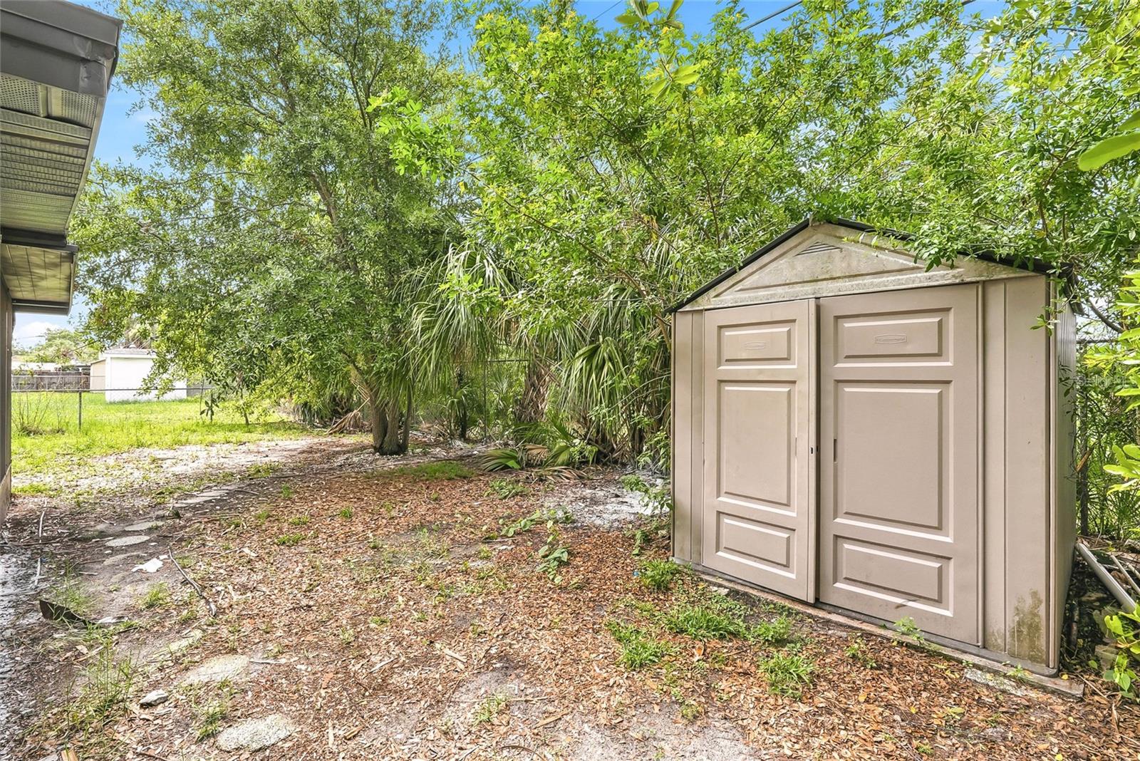 8118 TANGLEWOOD LN — photo 32