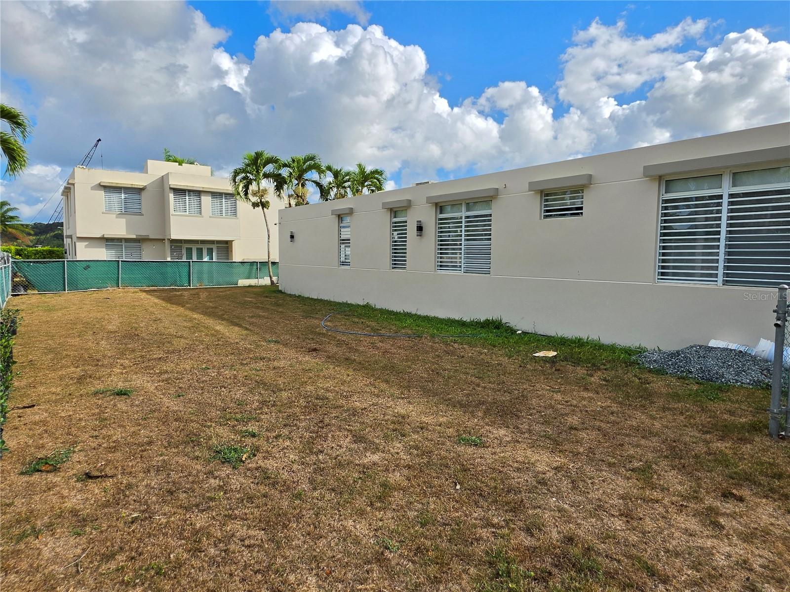 1 CALLE JARDIN — photo 2