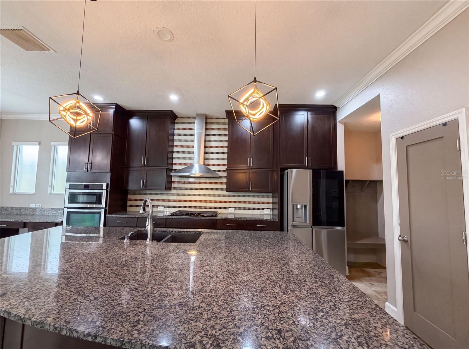 7304 MILESTONE DR — photo 2