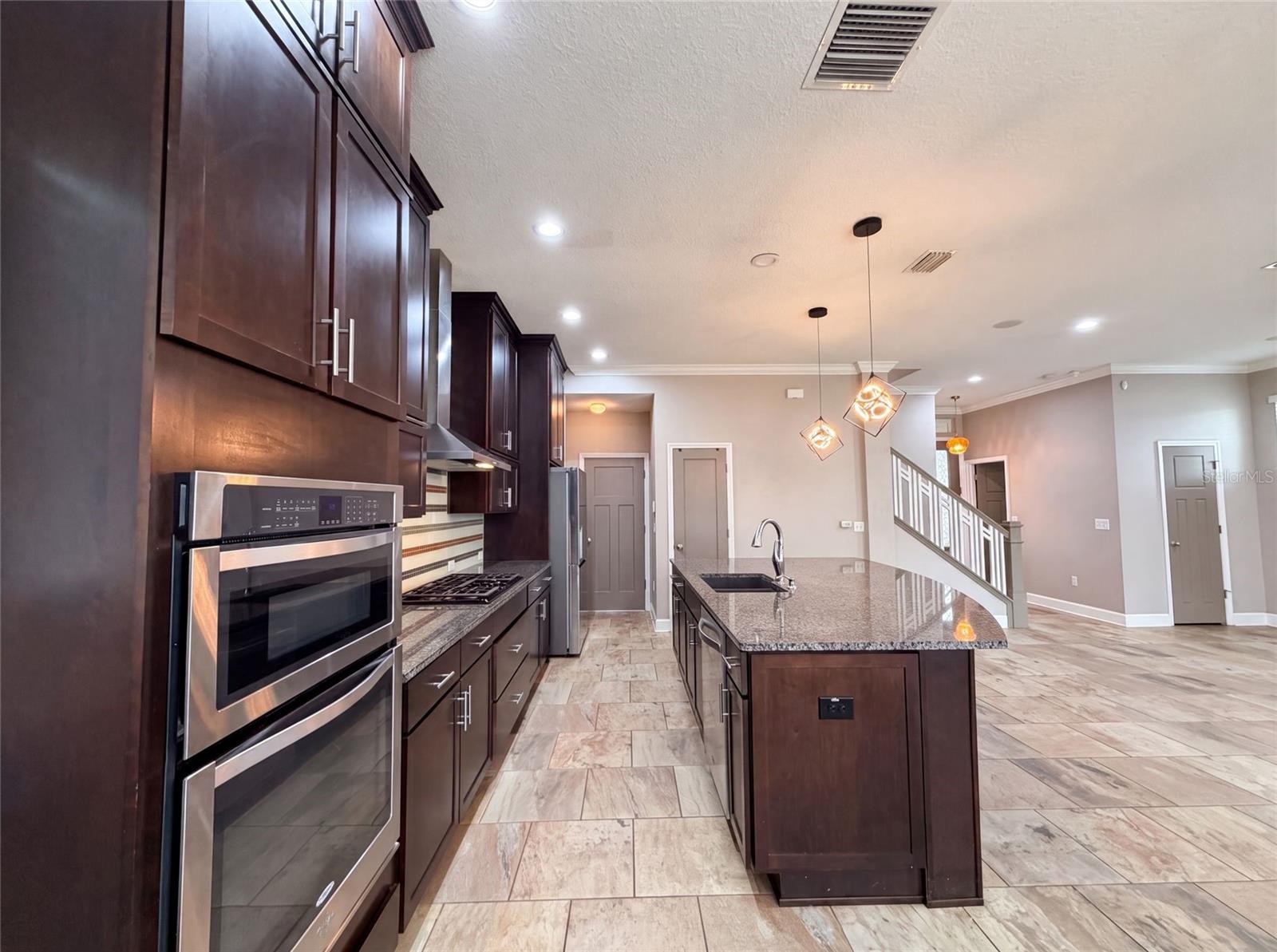 7304 MILESTONE DR — photo 11