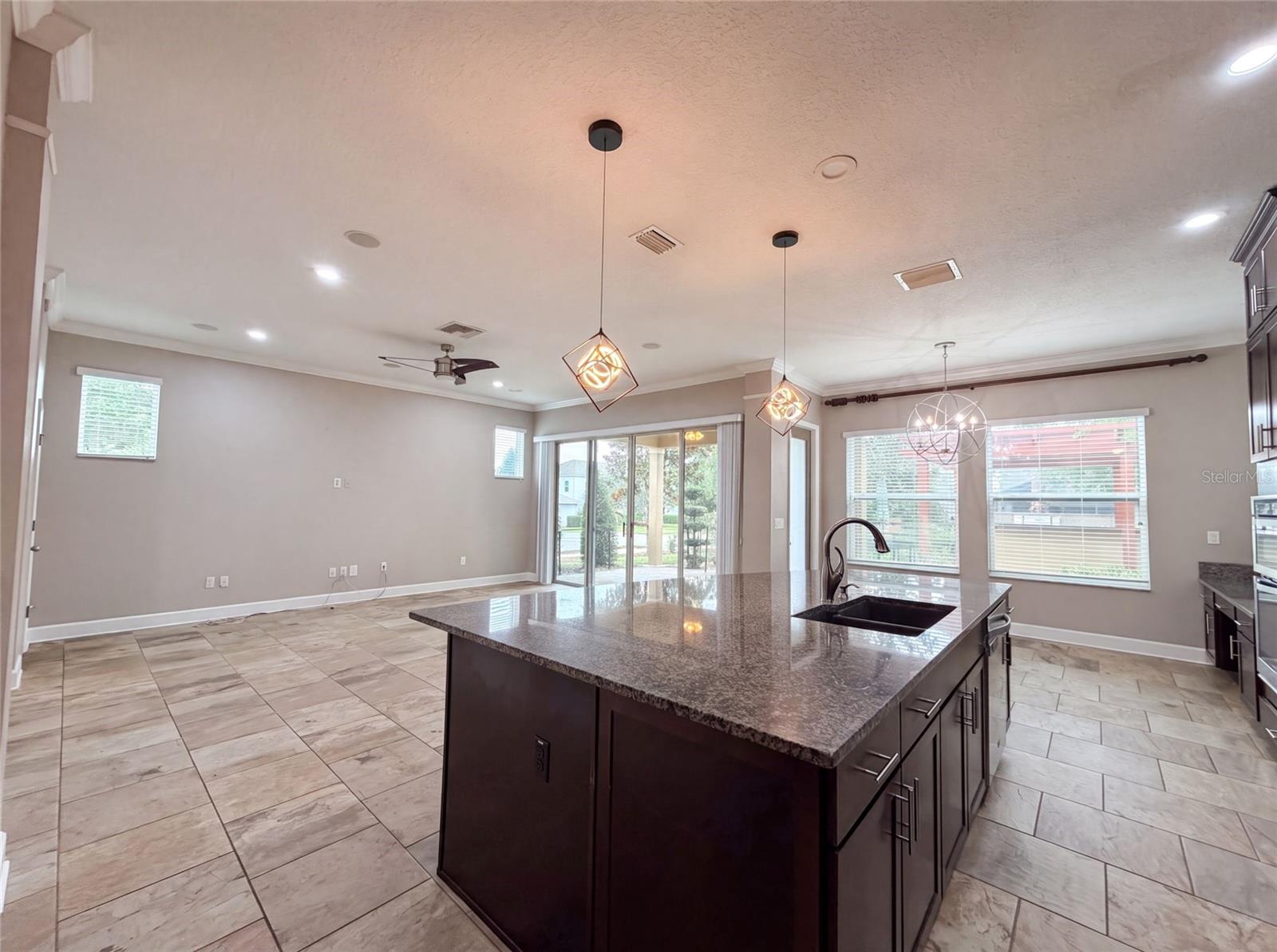 7304 MILESTONE DR — photo 12