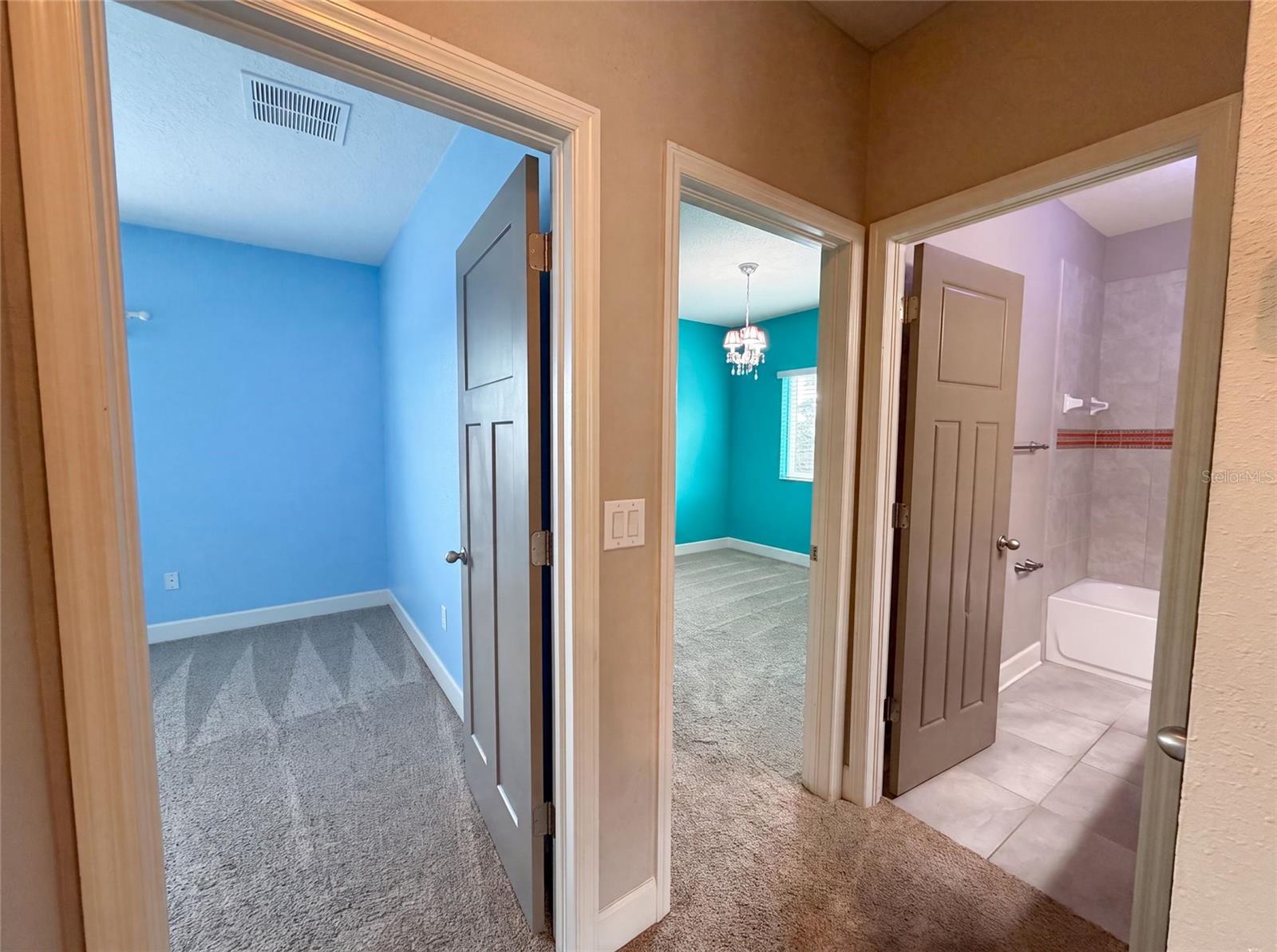 7304 MILESTONE DR — photo 24