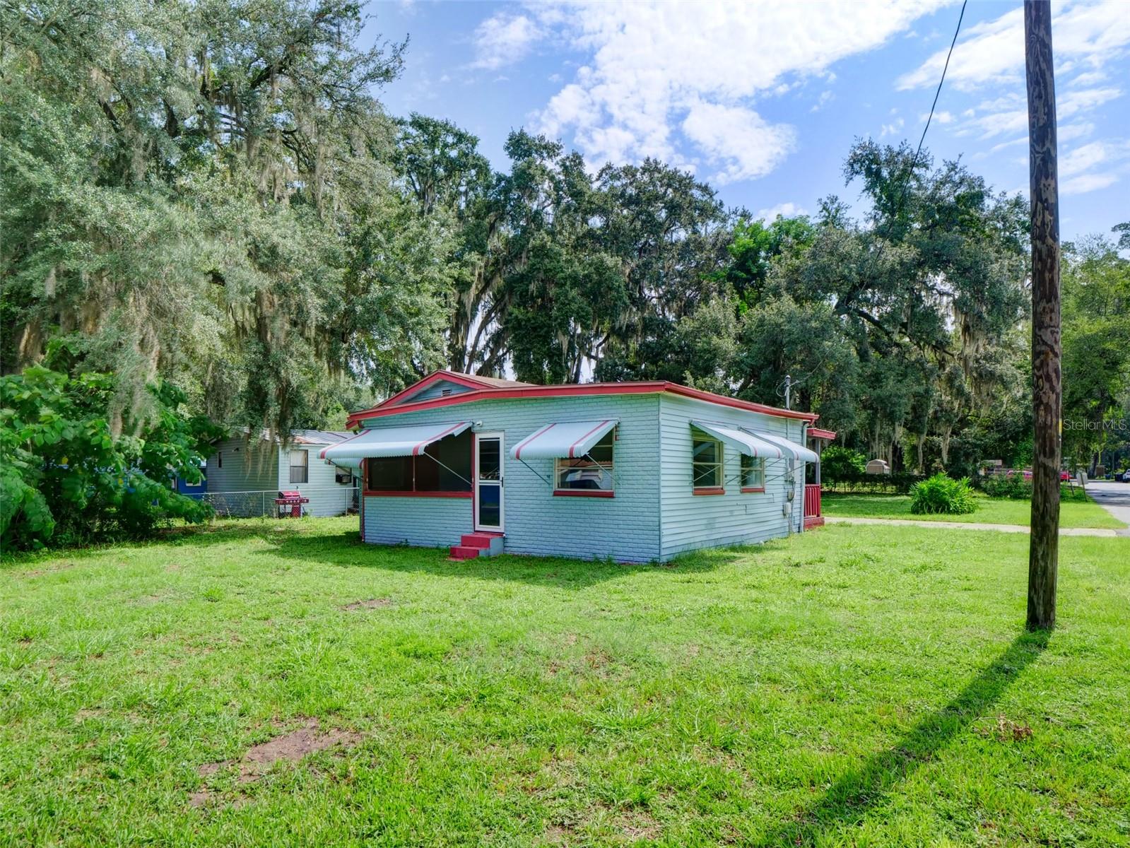 813 NW 5TH STREET — photo 3