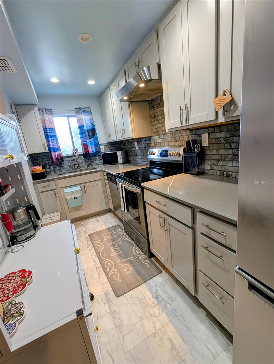 1243 S MARTIN LUTHER KING JR AVE #B205 — photo 6