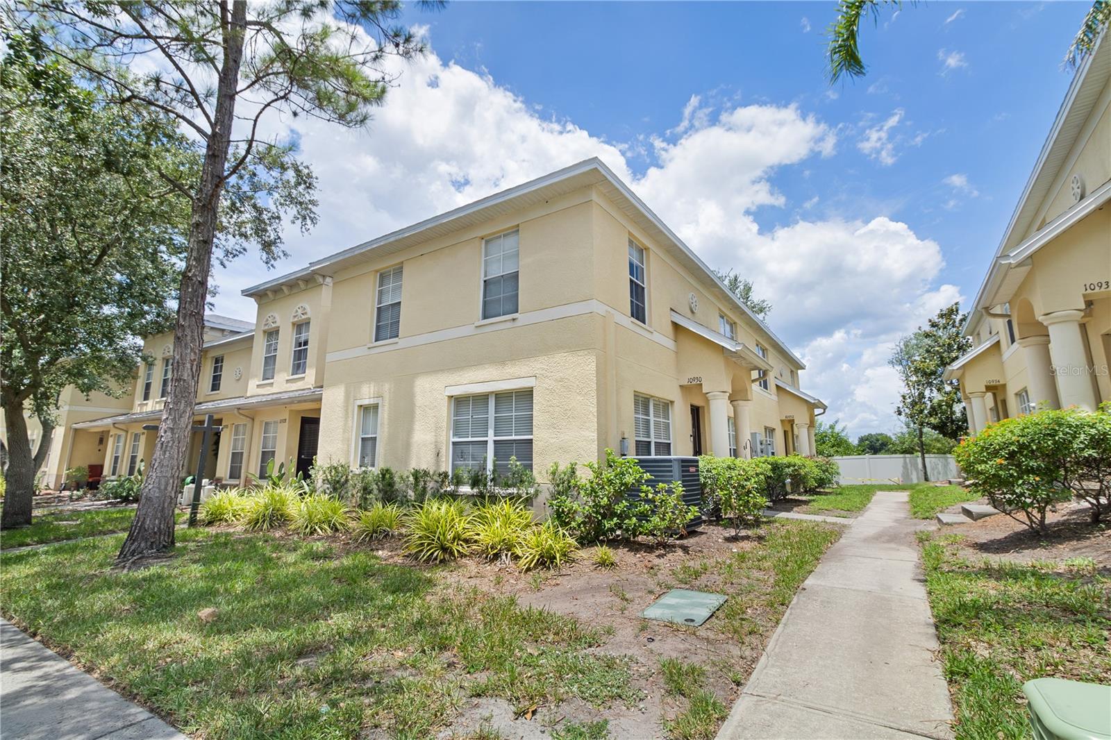 10932 BRICKSIDE CT #10932 photo