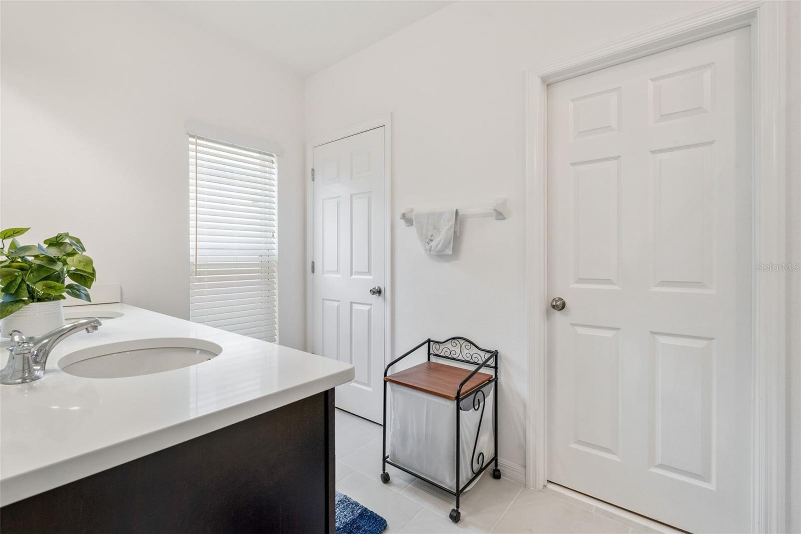 1055 CHASE AUSTIN WAY — photo 11