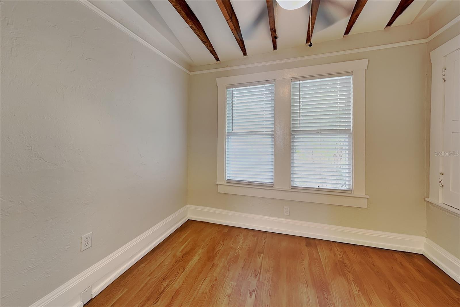 807 1/2 S FREMONT AVE ##Upper — photo 2